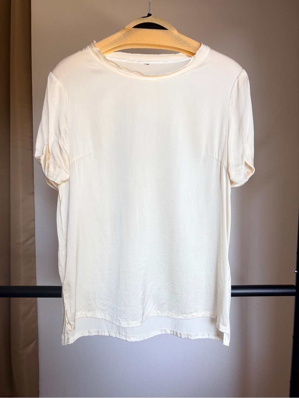 100% Mulberry Silk Short-Sleeve Top – Like New
